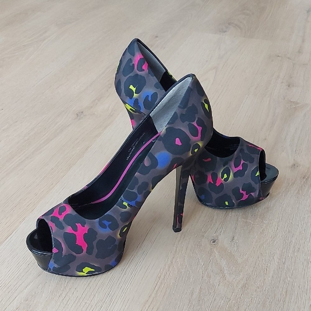 Nine West Y2K Neon Leopard Peep-Toe Platform Heels Size 6 NWT